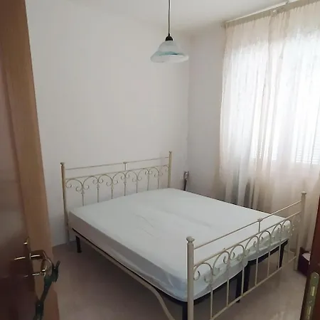 Casa Indipendente A 度假居 *