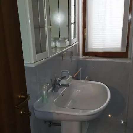 Casa Indipendente A 度假居 *